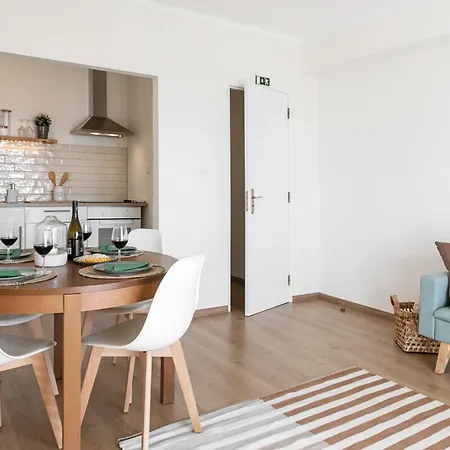 Baleal Beachfront Apartment *